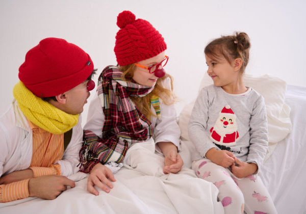 Zdravotní klauni prinesú aj tento rok na detské oddelenia smiechuplné Vianoce