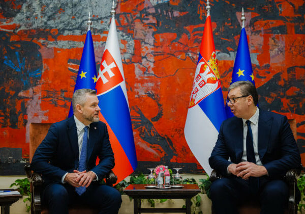 Srbsko je pre nás dôležitým partnerom v zbrojárskom priemysle, vyhlásil Pellegrini na oficiálnej návšteve – VIDEO, FOTO