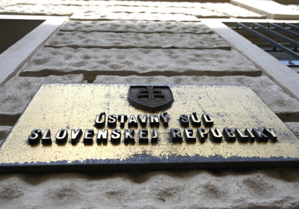 Vláde plán nevyšiel, mimovládky oslavujú veľké víťazstvo. Ústavný súd zrušil zákon, pred ktorým dlhodobo varovali