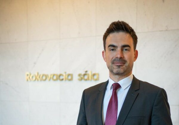 Matovičovo hnutie nie je antikorupčné, tvrdí poslanec Hlasu Svoboda a poukazuje na konflikt záujmov