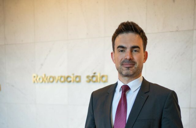 Matovičovo hnutie nie je antikorupčné, tvrdí poslanec Hlasu Svoboda a poukazuje na konflikt záujmov