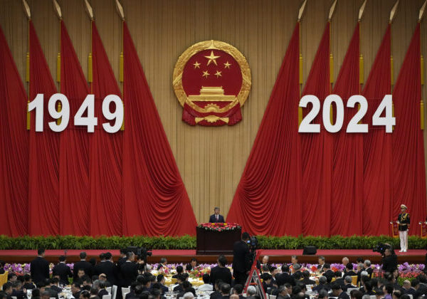 Čína zaznamenala rekordne nízku pôrodnosť, demografická kríza sa prehlbuje