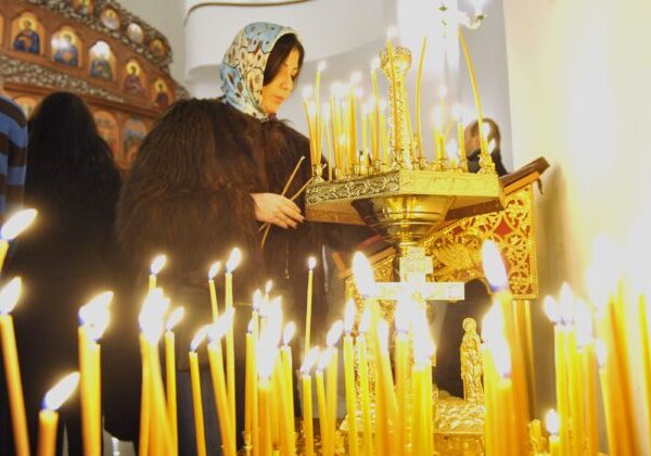 Pravoslávni veriaci začínajú sláviť Vianoce, sviatočné obdobie Christovho Narodenia