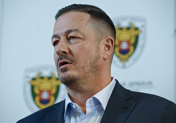 Budovu finančnej správy museli evakuovať, Kissovi a jeho rodine sa vyhrážali smrťou