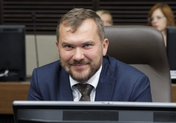 Slovensko nedostalo pozvanie do Trumpovej Rady mieru, Karas hovorí o zlyhaní Ficovej politiky