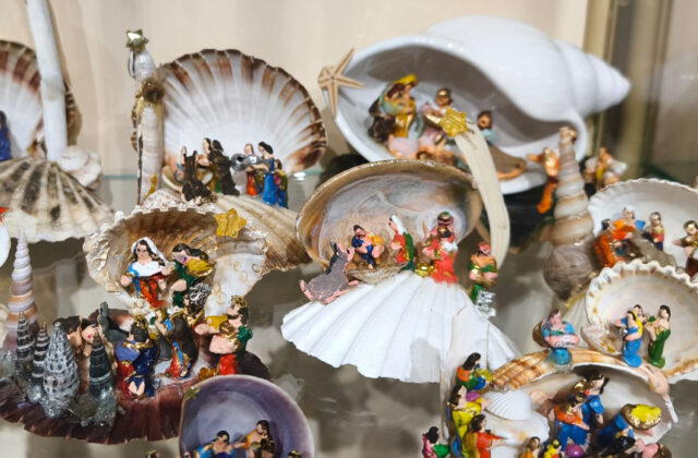 Zemplínske múzeum láka na výnimočnú výstavu, betlehemy Jozefa Práznovského patria k svetovým unikátom – FOTO