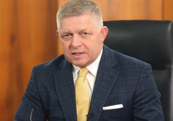 Nepošlem na Ukrajinu žiadneho slovenského vojaka, reaguje Fico na kritiku opozície – VIDEO