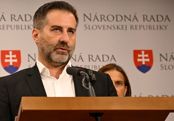 Ministerstvo pod vedením Šimkovičovej nemá ambíciu a potrebuje reštart, liberáli kritizujú pôsobenie ministerky kultúry – VIDEO