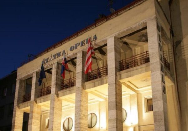 Štátna opera v Banskej Bystrici má nové vedenie, Šimkovičová vymenovala Ondreja Bernáta