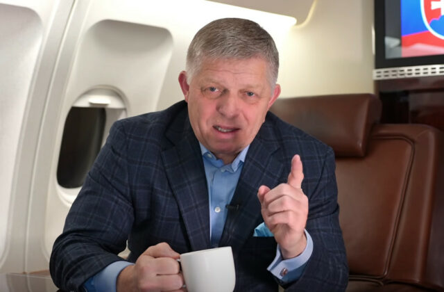 Fico pôsobí ako opitý strýko. Šimečka sa&hellip;