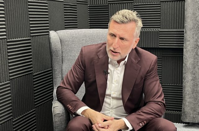 Policajti v uliciach či identifikácia vandalov, Winkler predstavil návrhy na zvýšenie bezpečnosti v Bratislave – VIDEO