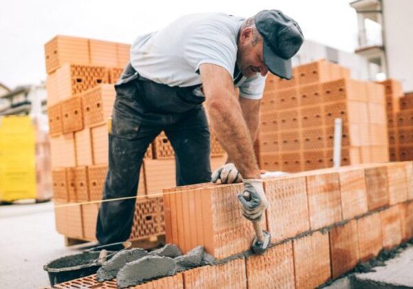 Vlani zanikalo viac firiem aj živností než kedykoľvek predtým, najviac živnostníkov ubudlo v stavebníctve