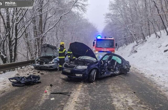 Vážna dopravná nehoda na východe Slovenska, medzi zranenými je aj dieťa – FOTO