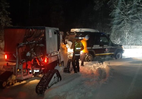 Záchranná akcia v nočných hodinách posledného dňa roka 2025, poľská turistka zablúdila na Babej hore – FOTO