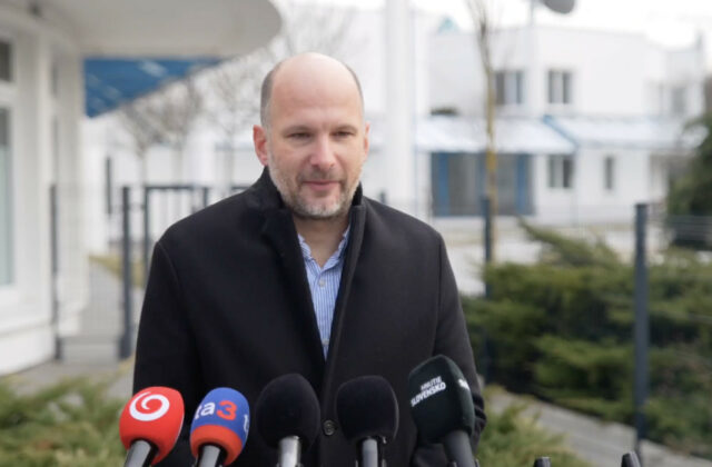 Grendel varuje pred zásahom do nezávislých úradov, hovorí o politických nomináciách a pripomína neriešený záchrankový tender – VIDEO