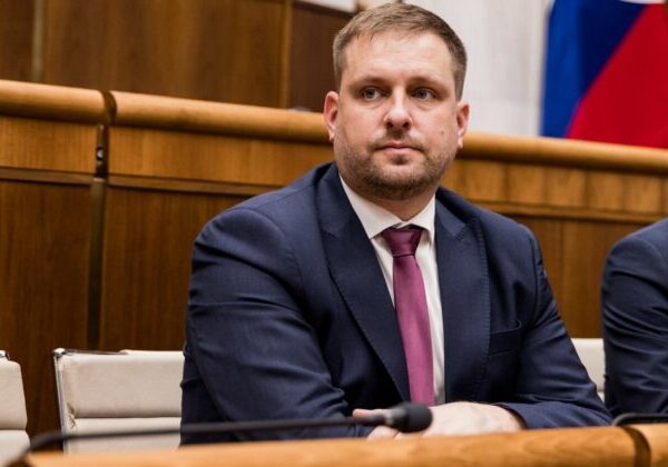 Šaško odsúdil útok na lekárku a sestričku v ružinovskej nemocnici, zdravotníci nemôžu čeliť fyzickým útokom či ponižovaniu