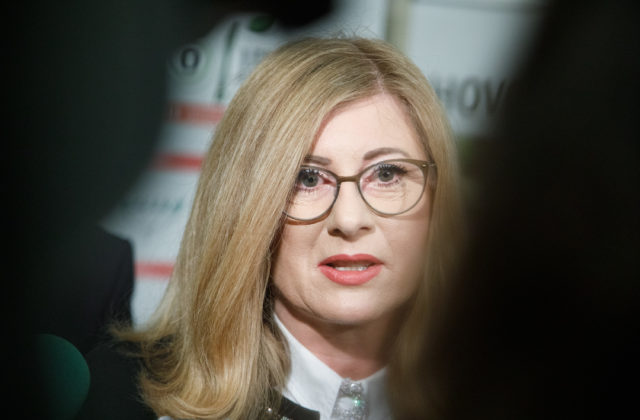Polícia obvinila exministerku pôdohospodárstva Matečnú, Takáč hovorí o možnom prekrytí kauzy Šubová