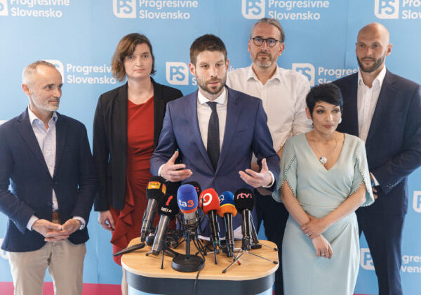 Progresívci varujú pred fašizáciou Slovenska, podľa nich SNS s novým návrhom zákona prichádza na pomoc extrémistom – VIDEO
