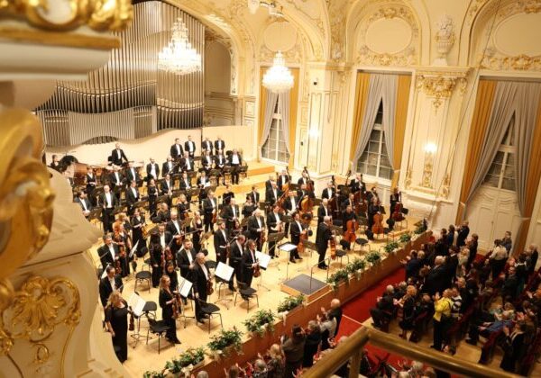 V Bratislave zaznela svetová premiéra skladateľa Ruedu, osobne si ju prišiel vypočuť a vyjadril uznanie hudobníkom