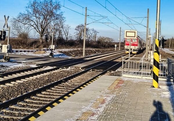 Tragédia na železničnej zastávke Jatov. Žena po zrážke s vlakom utrpela zranenia nezlučiteľné so životom