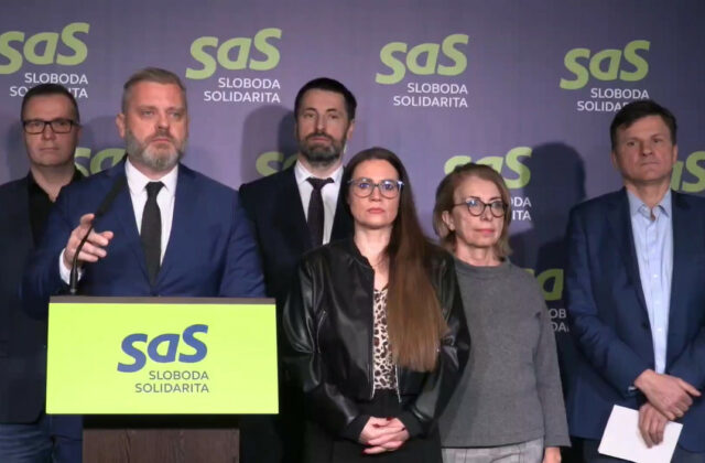 Liberáli požadujú poslanecký prieskum, tender na hasičské autá je podľa Krúpu „absolútny prúser“ – VIDEO