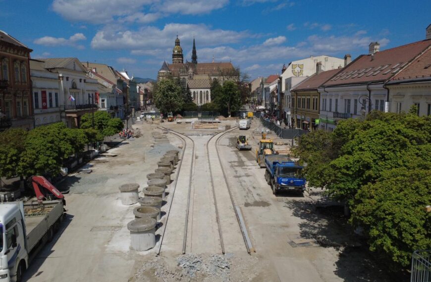 Rekonštrukcia Dolnej brány v Košiciach napreduje, hotová má byť pred konaním maratónu