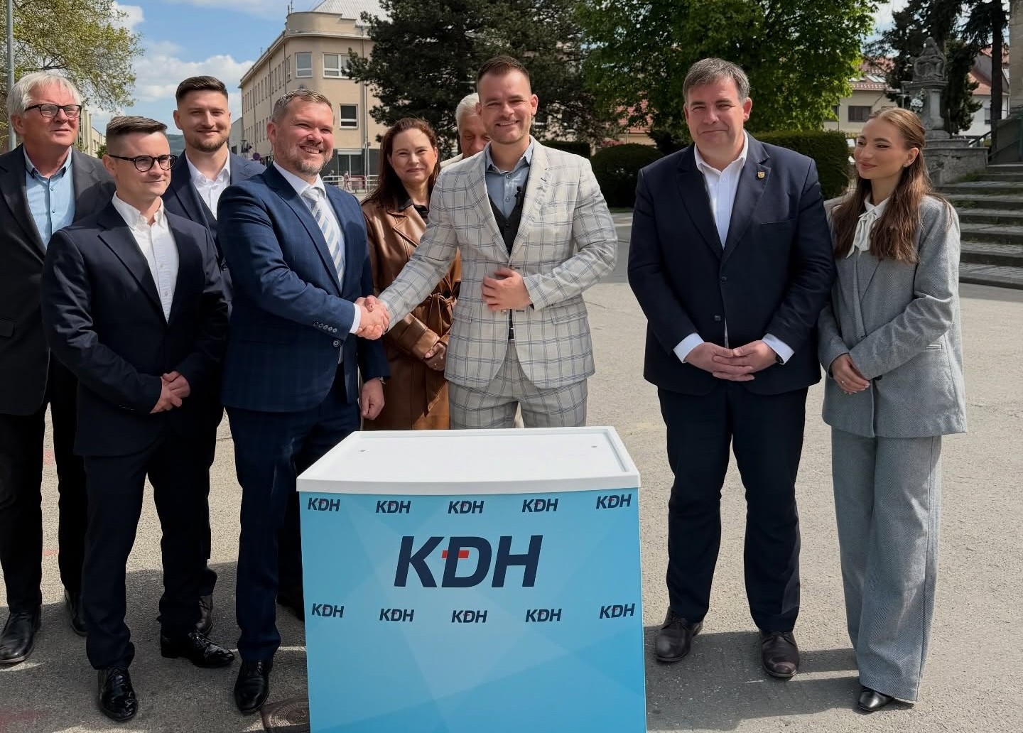 Kandidátom KDH na primátora Hlohovca je Ľubomír Petrek,&hellip;