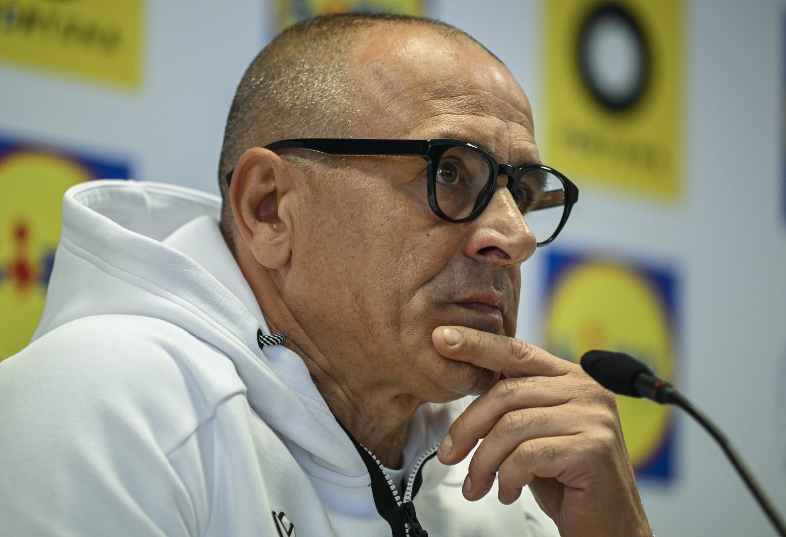 Bizarný odchod Calzonu. Tri a pol roka sa&hellip;