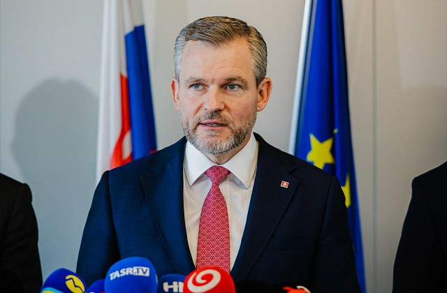 Pellegrini odovzdal poverovacie listiny novému vedúcemu Stálej&hellip;
