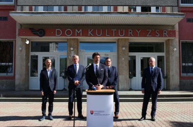 Kaliňák avizoval obnovenie Vojenského umeleckého súboru Jánošík, výberové konania sú už v príprave