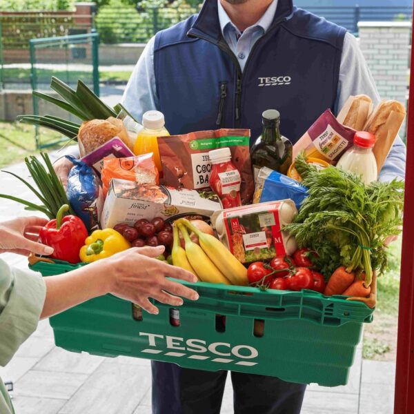 Tesco rozširuje online nákupy na Kysuciach. Potraviny až k dverám si môže objednať už 4,33 milióna Slovákov