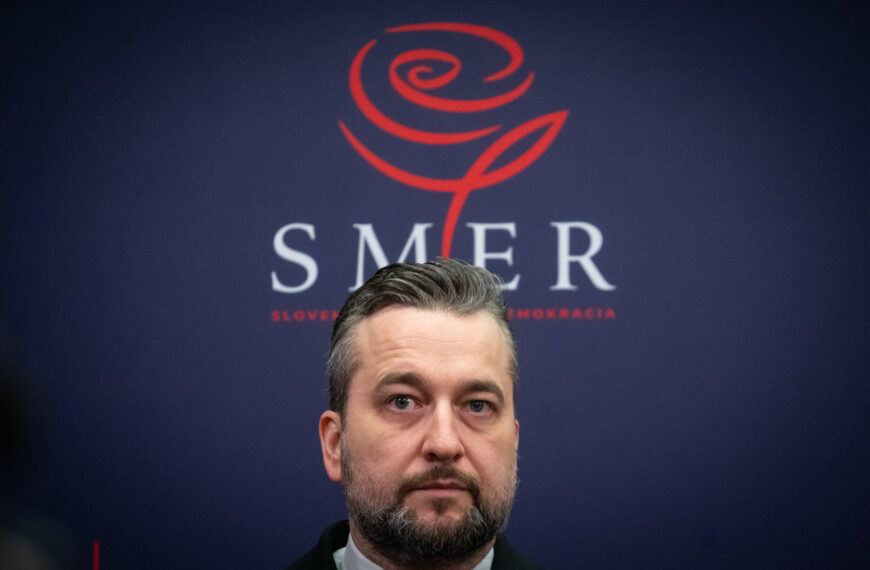 Blaha bude učiť na MGIMO v Rusku a zadarmo. „Aby náhodou niekto nepindal,“ vraví europoslanec