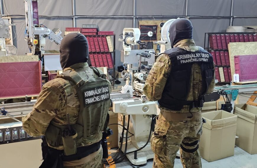 Slovenskí colníci pomohli Poliakom odhaliť organizovanú skupinu a zaistiť viac ako 16 ton tabaku