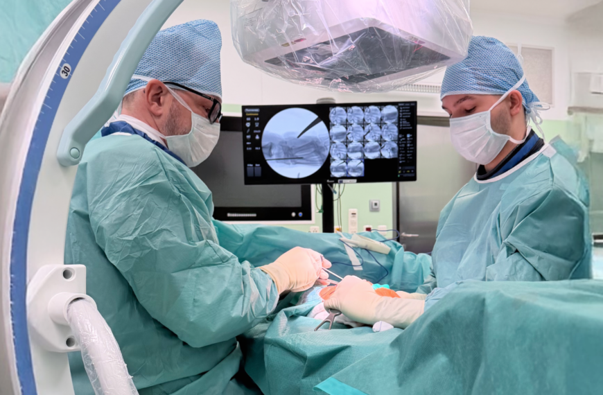 V michalovskej nemocnici začali uskutočňovať totálne endoprotézy zápästia