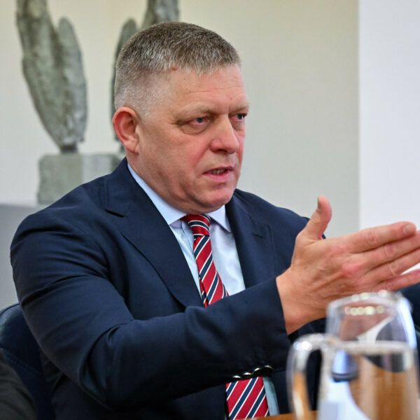Prioritou pre Magyara sú Benešove dekréty, tvrdí Fico a oznámil tiež, že 1. mája pôjde do nočnej