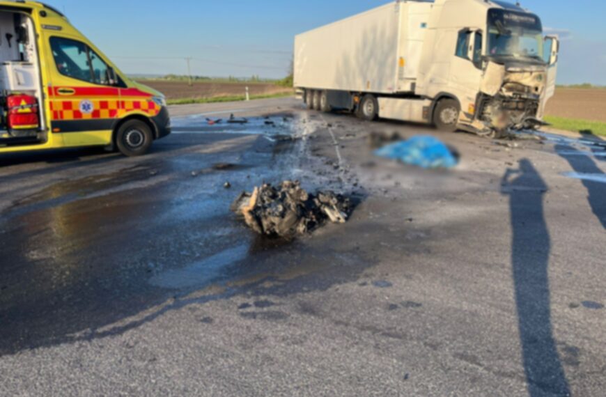 Motorkár sa pri Nových Zámkoch zrazil s kamiónom, nehodu neprežil