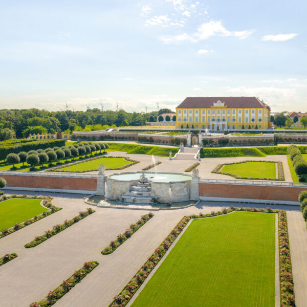 Máj na zámku Schloss Hof
