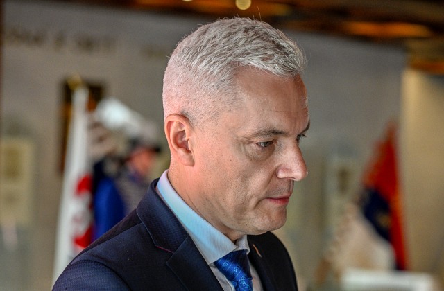 Ferenčáka fyzicky napadol neznámy páchateľ, poslanca museli ošetriť na pohotovosti