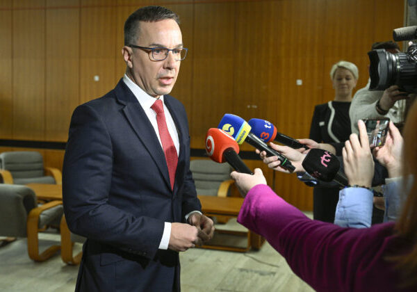 Projekty splnili všetky podmienky stanovené výzvou a príslušnými právnymi predpismi, reaguje ministerstvo práce na vyjadrenia poslanca Ledeckého – VIDEO