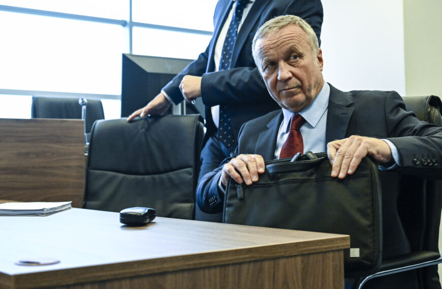 Juraj Kliment ostáva vo funkcii sudcu, Najvyšší správny súd zamietol odvolanie ministra Suska – VIDEO