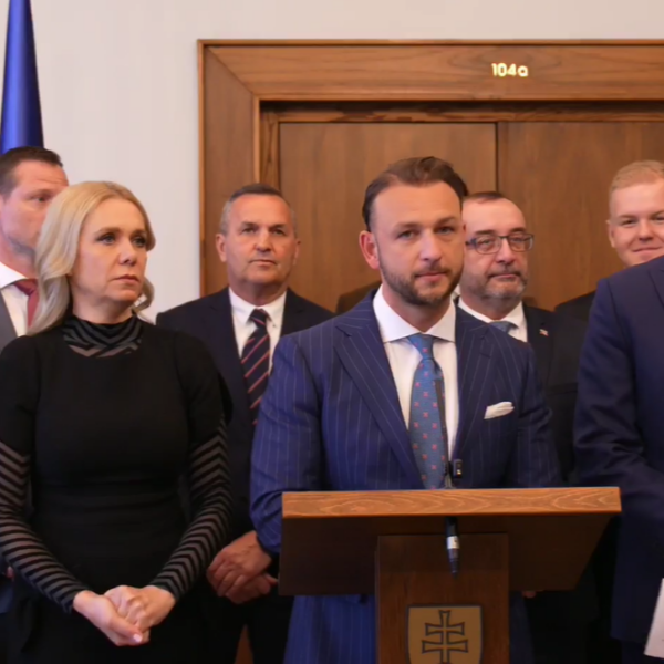 Hlas chce umožniť referendum o predčasných voľbách, Raši hovorí o skúške opozície – VIDEO