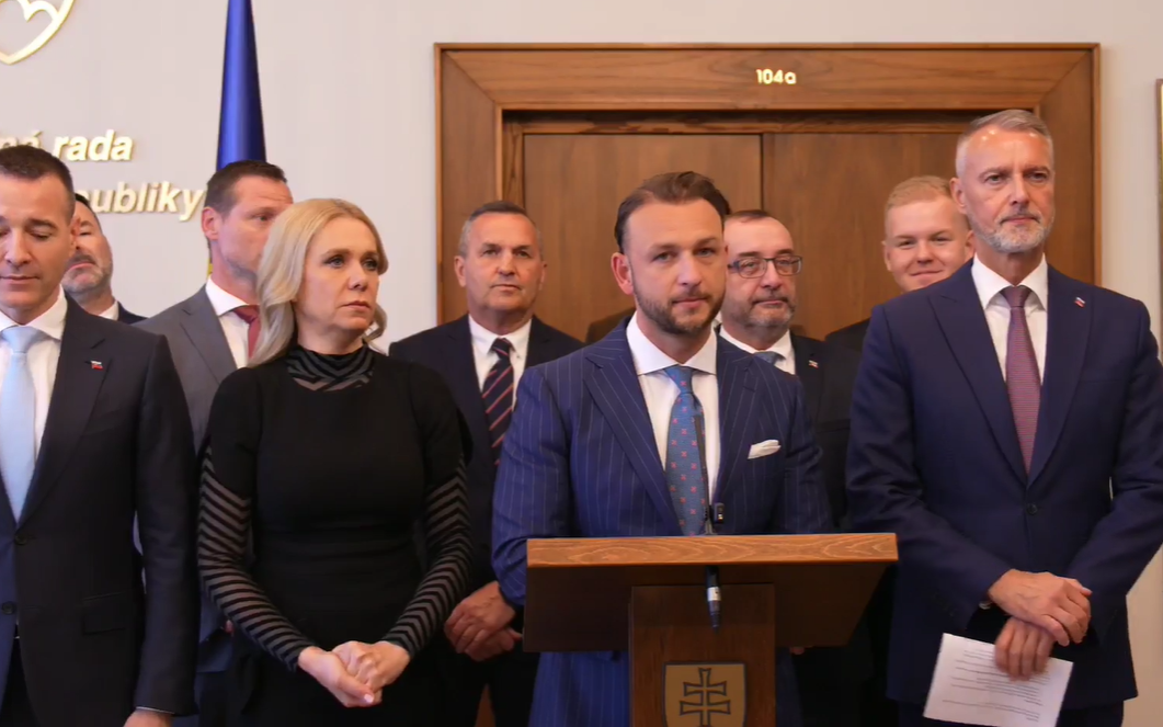 Hlas chce umožniť referendum o predčasných voľbách, Raši&hellip;