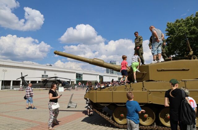 Nad Bratislavou preletia vojenské vrtuľníky Black Hawk aj&hellip;