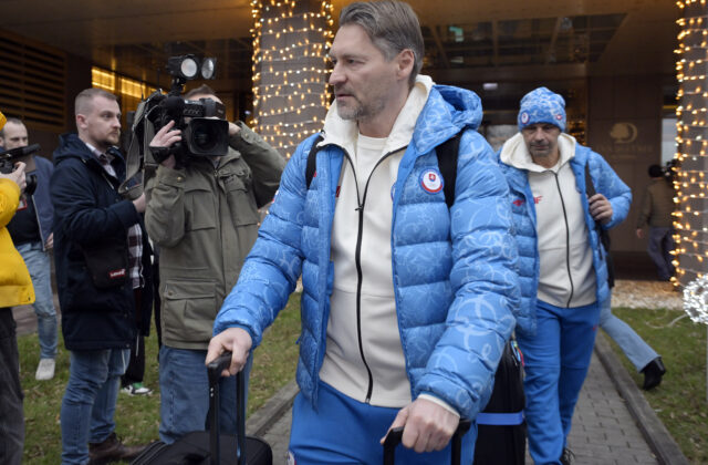 Rázny krok pred zápasom so Švédskom. Kamery do slovenskej šatne už nevstúpia, keďže unikli citlivé informácie aj vulgarizmy – VIDEO, FOTO