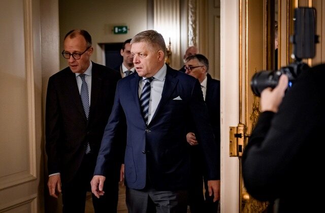 Merzovi sa zmenil program, premiér sa s&hellip;