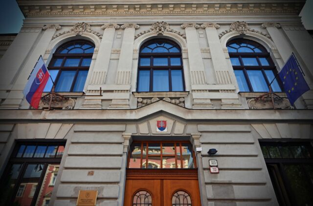 Advokáti obvinení z korupcie sa postavia pred súd, ŠTS vytýčil štyri termíny