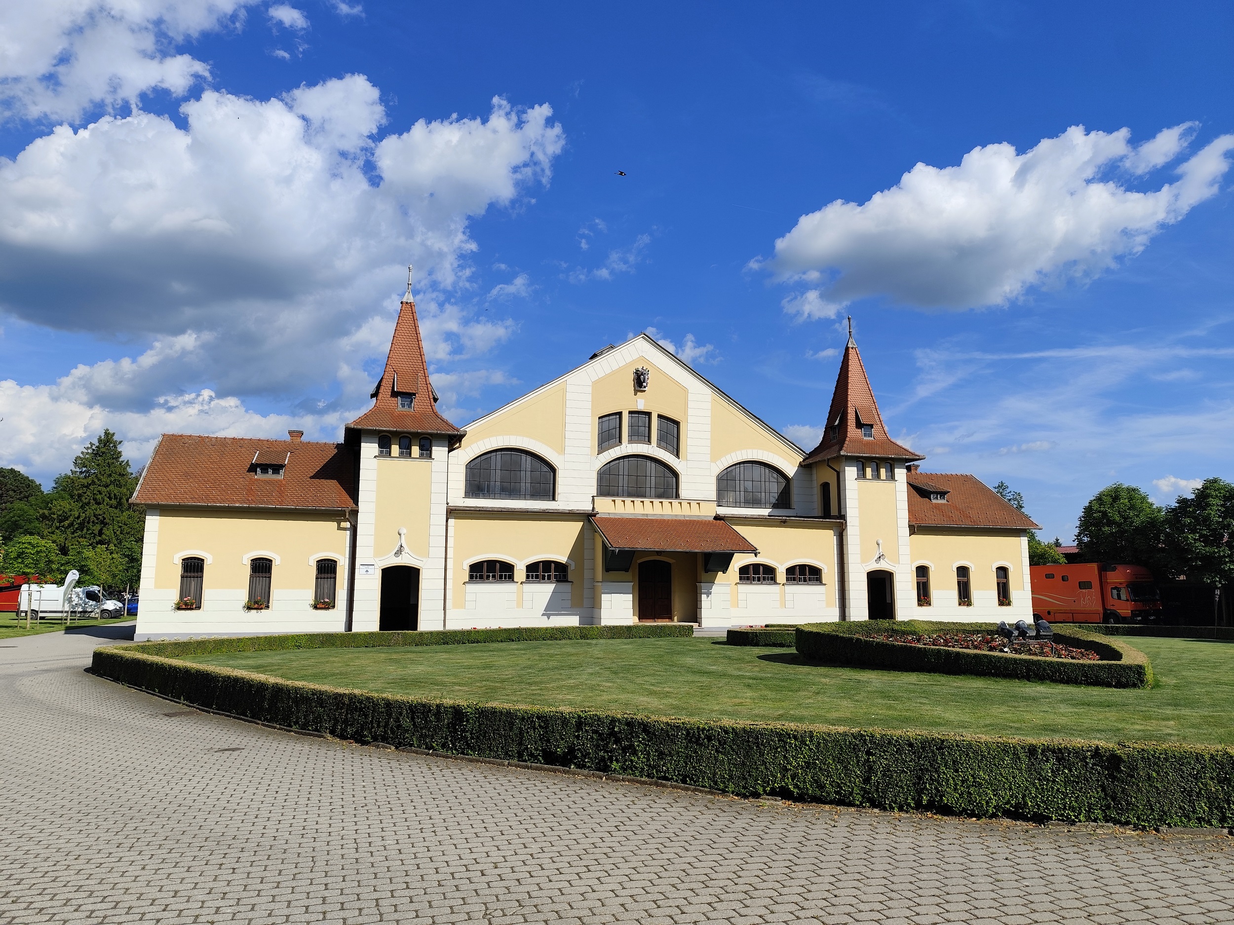 Národný žrebčín v Topoľčiankach je podľa Pellegriniho miestom,&hellip;