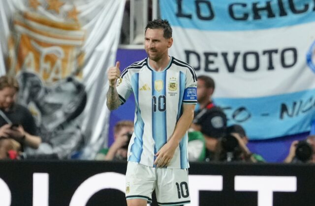 Messi predviedol trojgólovú šou a dotiahol sa na top strelca MS Kloseho. Argentína je v eufórii – VIDEO