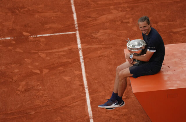 Alexander Zverev získal prvý grandslamový titul a po 30 rokoch pripomenul Borisa Beckera