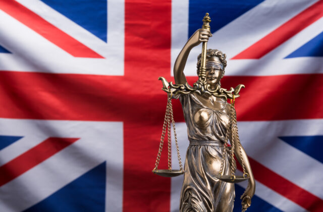 Britský súd poslal za mreže mužov, ktorí na pokyn Číny sledovali hongkonských disidentov